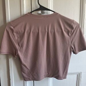 Women’s Lululemon Nulu Crewneck Cropped T-Shirt Rose Size Small